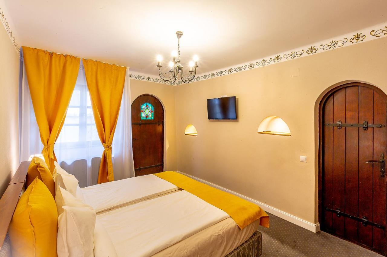Casa Joseph Haydn Hotel Sighisoara Ngoại thất bức ảnh